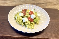 Pastasalat med pesto